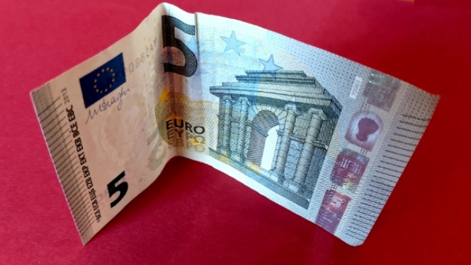 5 eiro